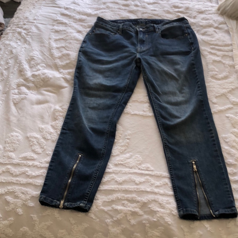 Vigoss mid wash Marley super skinny with zippers EUC